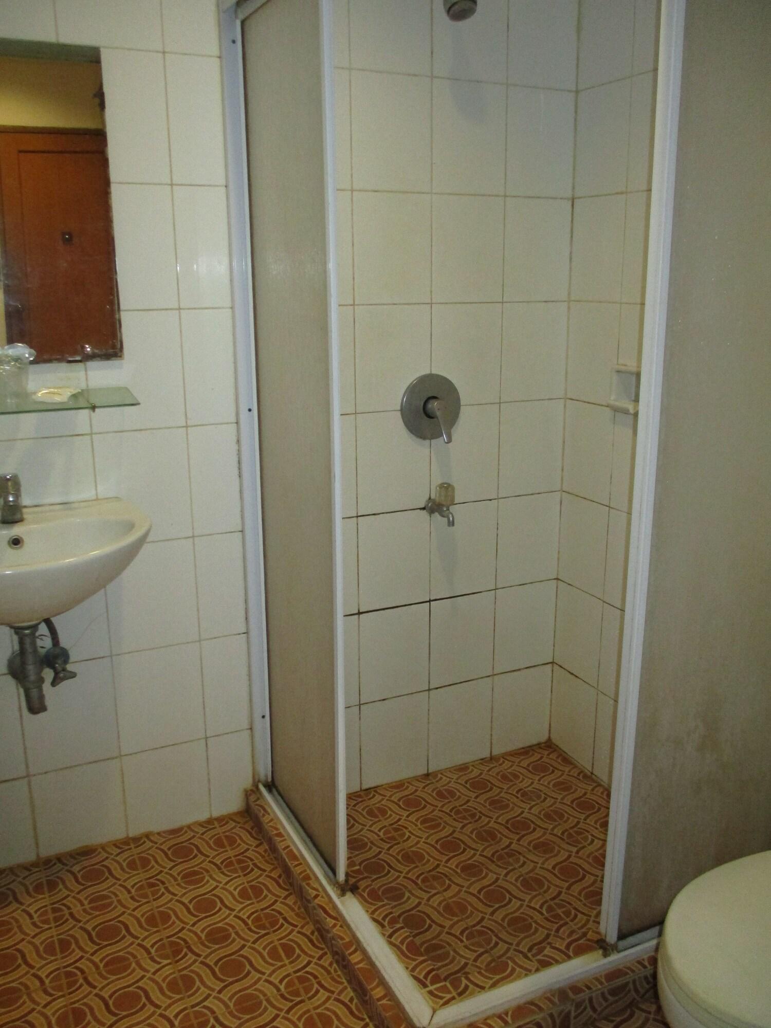 Hotel Caravan Tanah Abang Jakarta Exteriör bild
