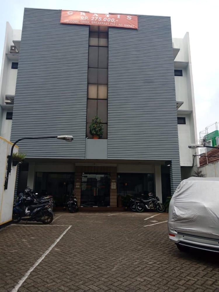 Hotel Caravan Tanah Abang Jakarta Exteriör bild