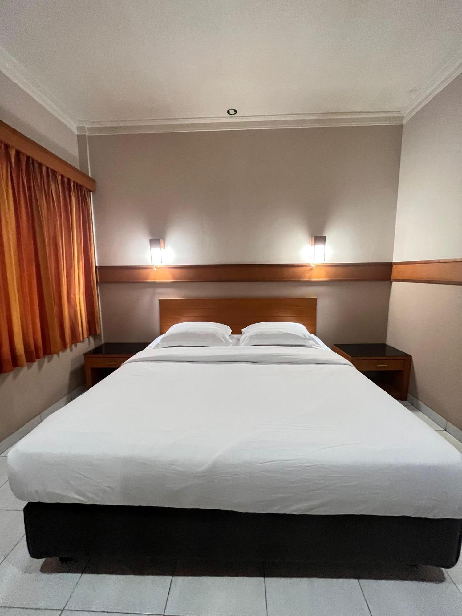 Hotel Caravan Tanah Abang Jakarta Exteriör bild