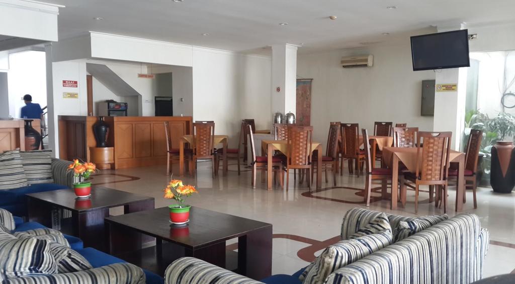 Hotel Caravan Tanah Abang Jakarta Exteriör bild