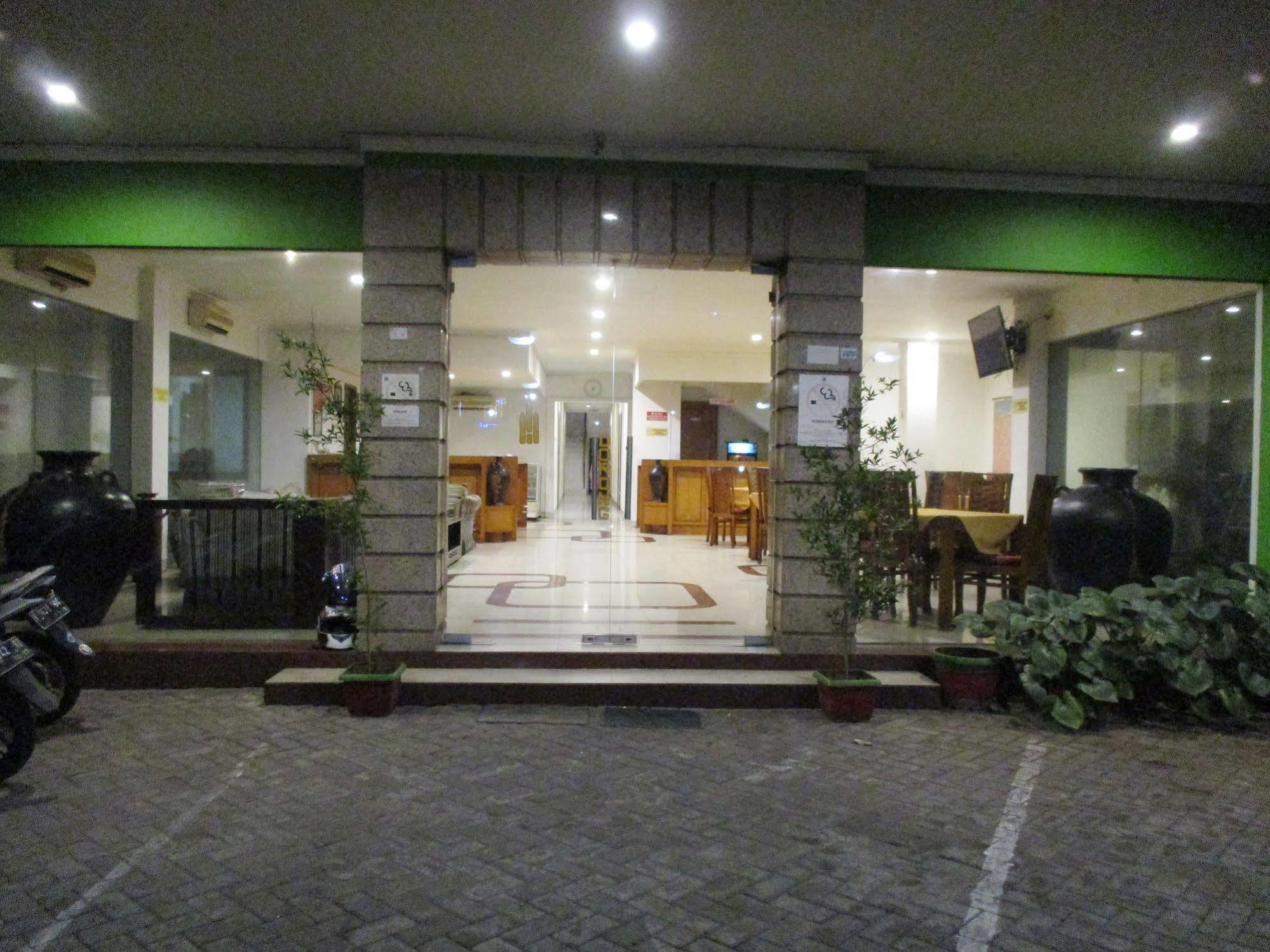 Hotel Caravan Tanah Abang Jakarta Exteriör bild