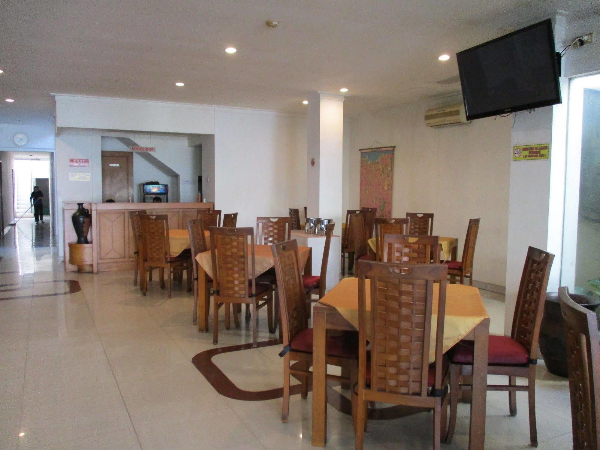 Hotel Caravan Tanah Abang Jakarta Exteriör bild