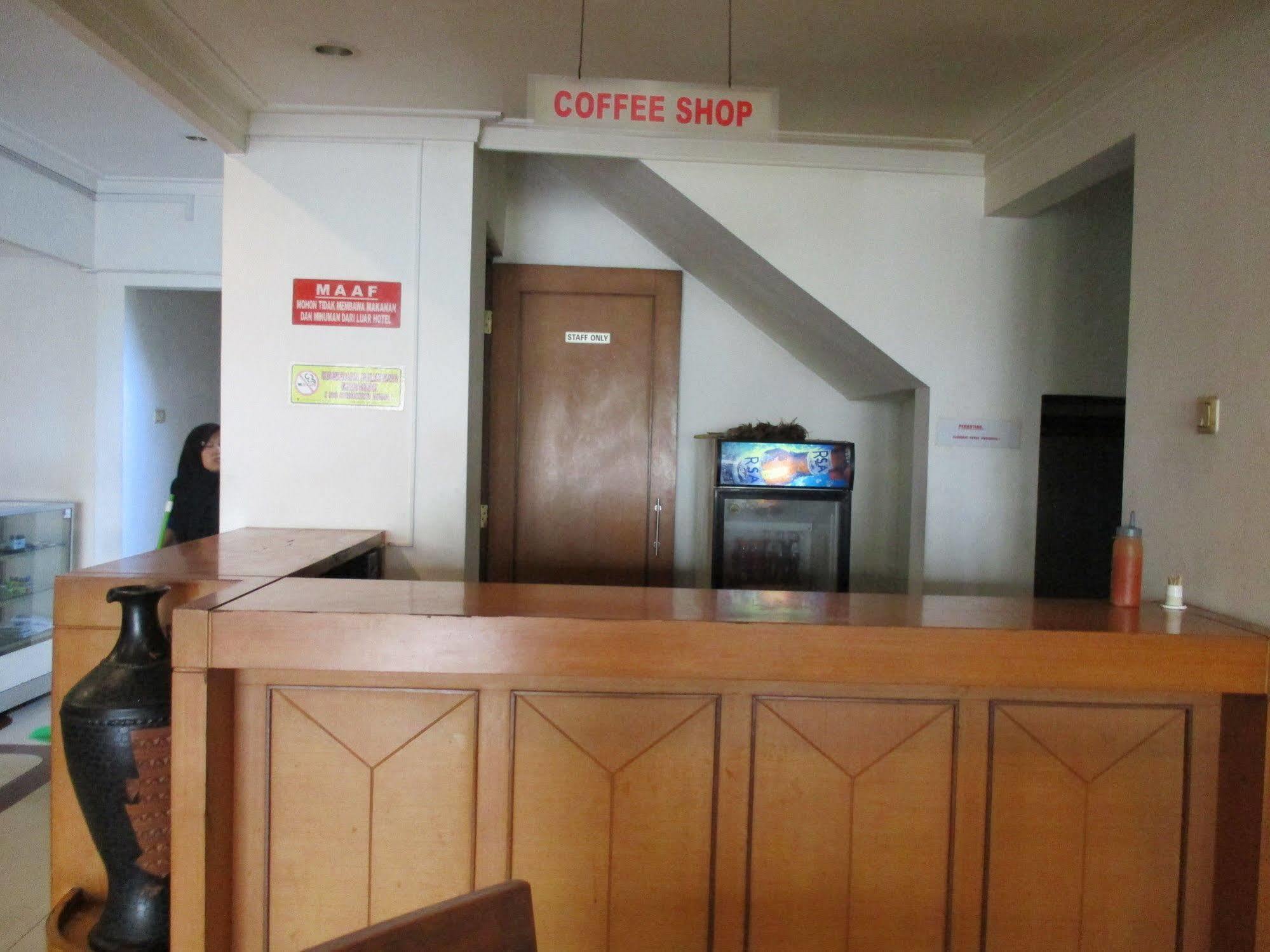 Hotel Caravan Tanah Abang Jakarta Exteriör bild