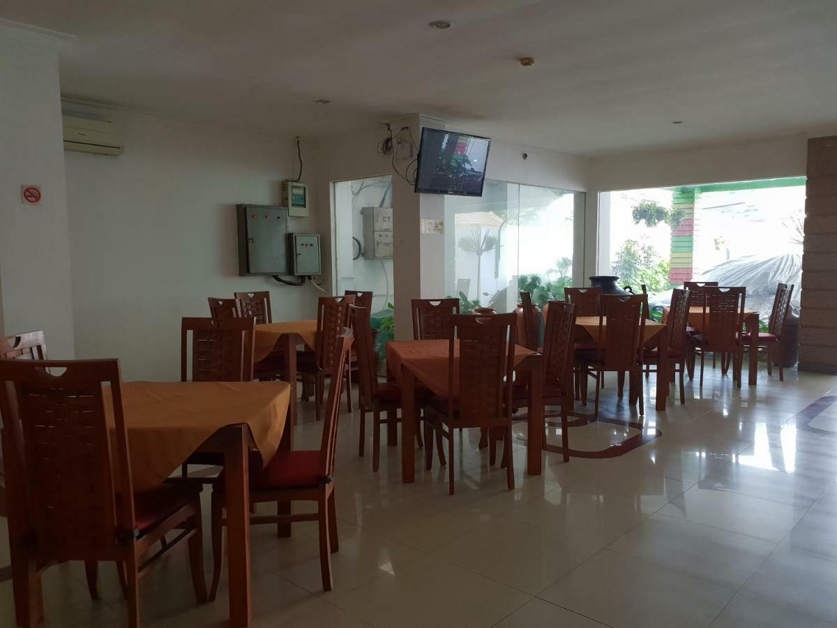 Hotel Caravan Tanah Abang Jakarta Exteriör bild